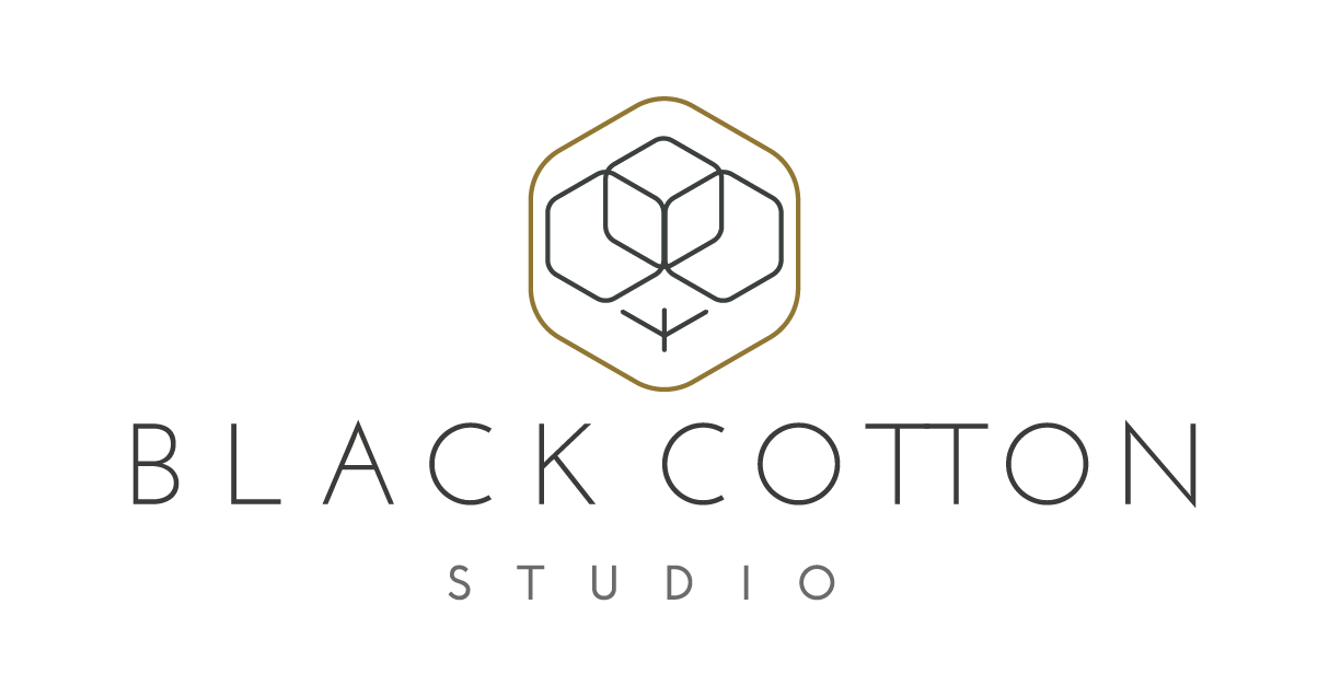BLACKCOTTONGRANDE(logo blanco)–03